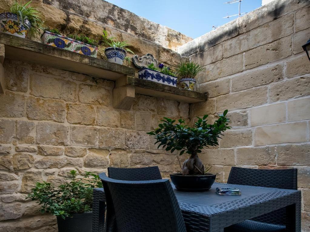 Julesy'S Bnb Hotel Cospicua Buitenkant foto